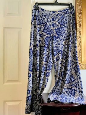 Cato Navy and White Floral Wide-Leg Palazzo Pants